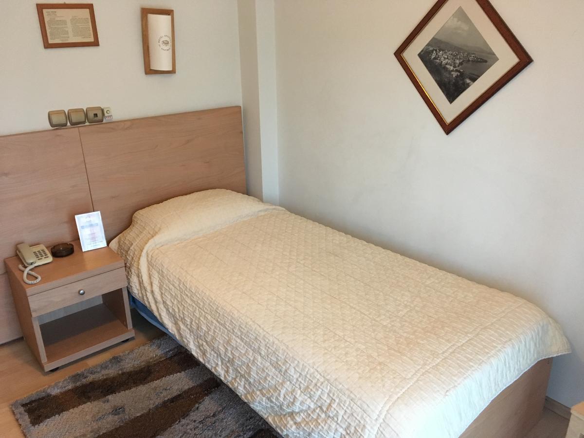 Hotel Orestion - Bike And Motorcycle Friendly Hotel Kastoria Exterior foto